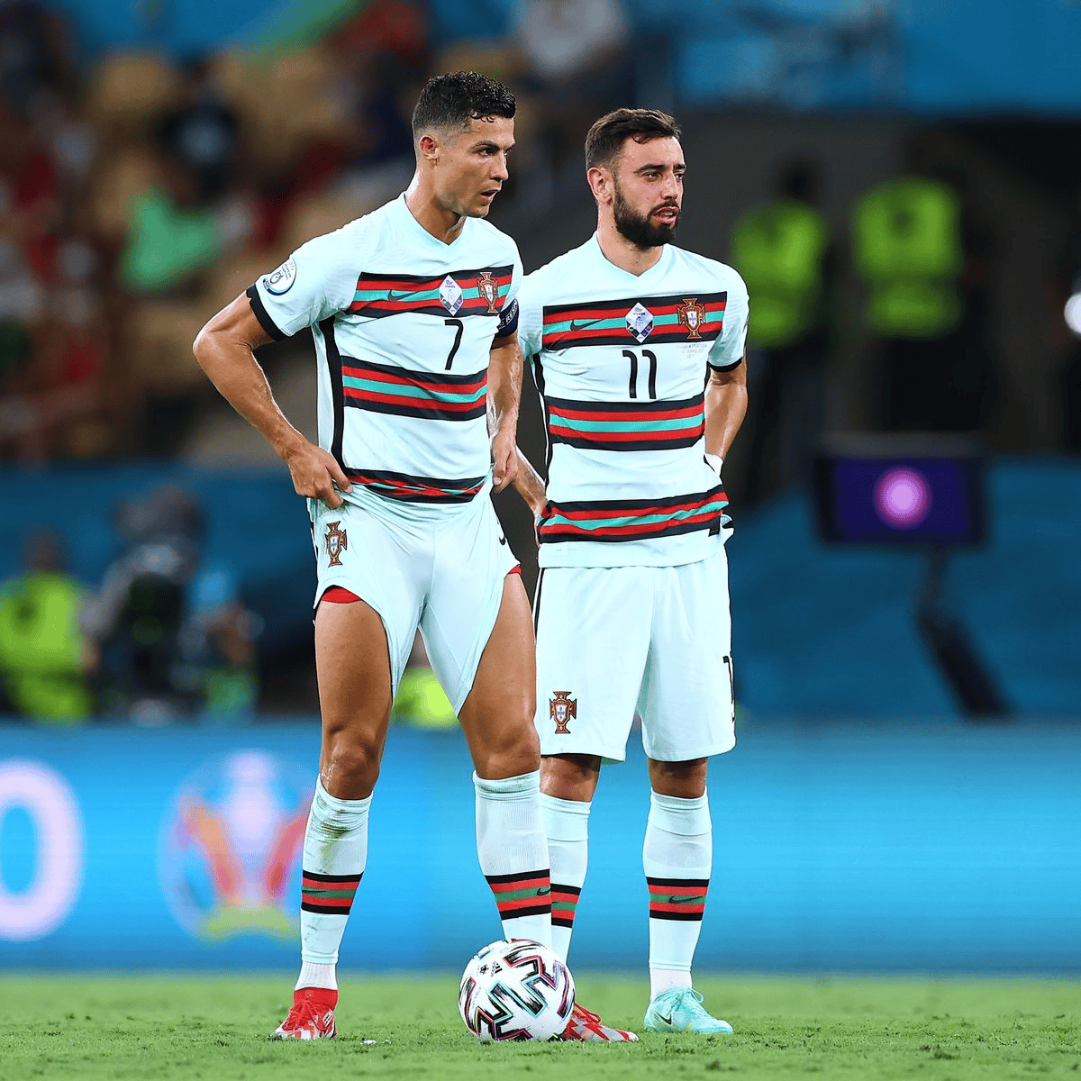 កីឡាករ Cristiano Ronaldo និង Bruno Fernandes