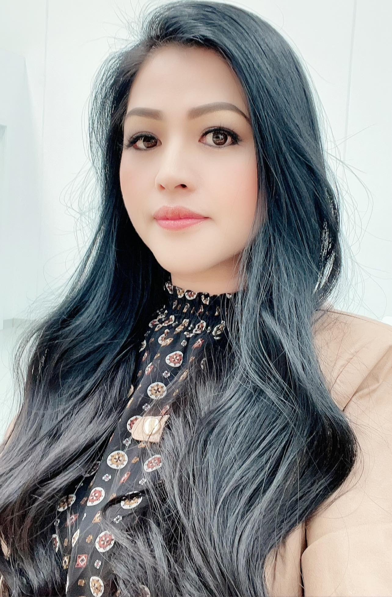 តារាស្រី&nbsp;Sarina Lucky luy