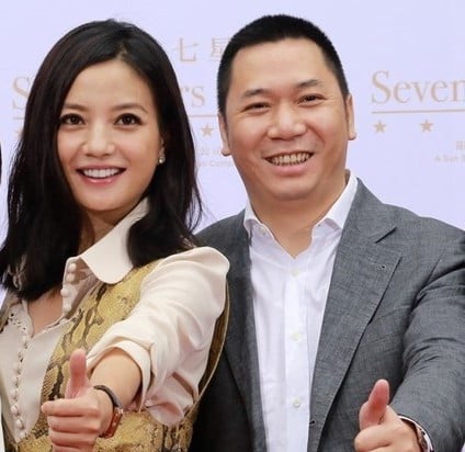 Zhao Wei និង ស្វាមី