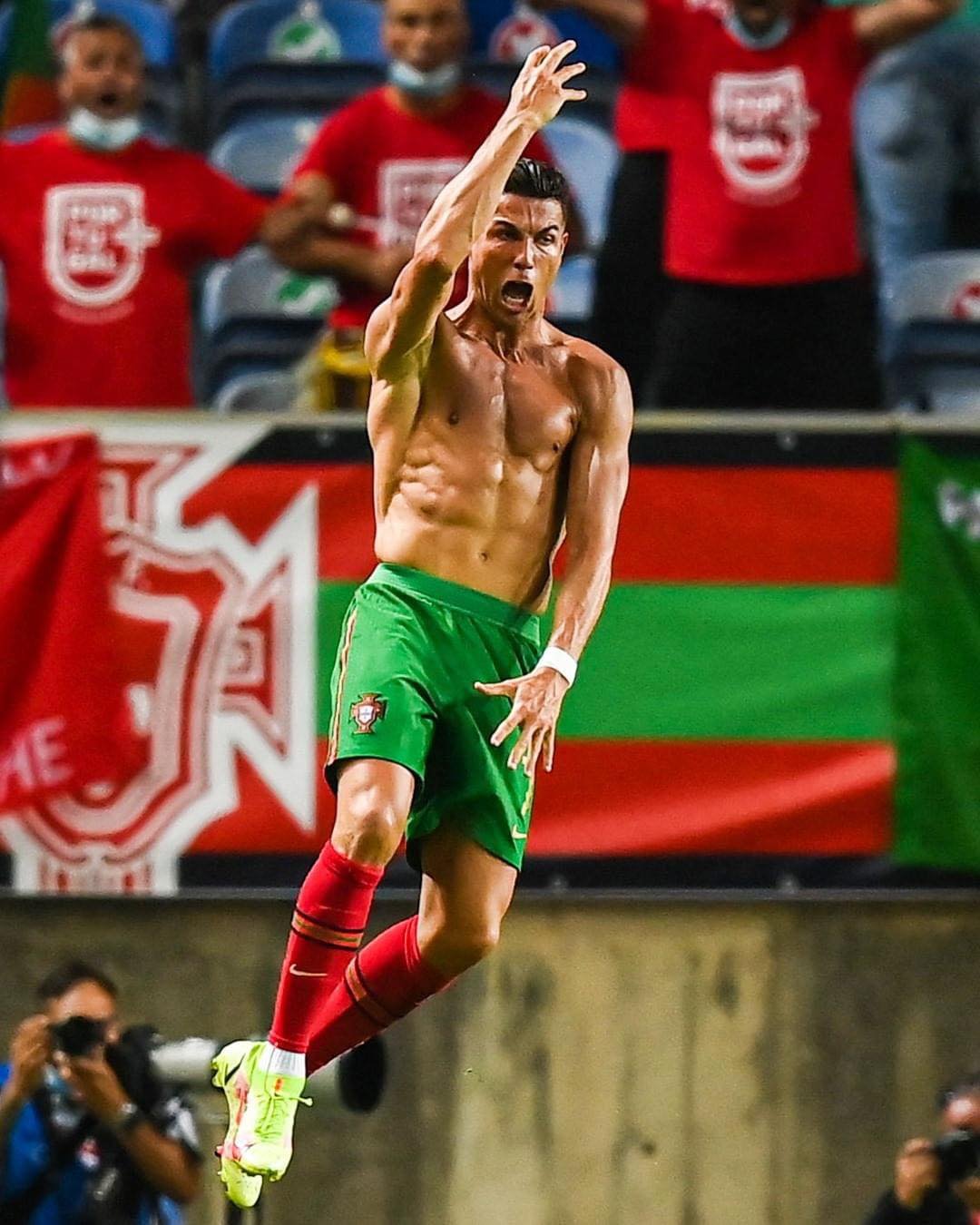 &nbsp; &nbsp;កីឡាករ&nbsp;Cristiano Ronaldo
