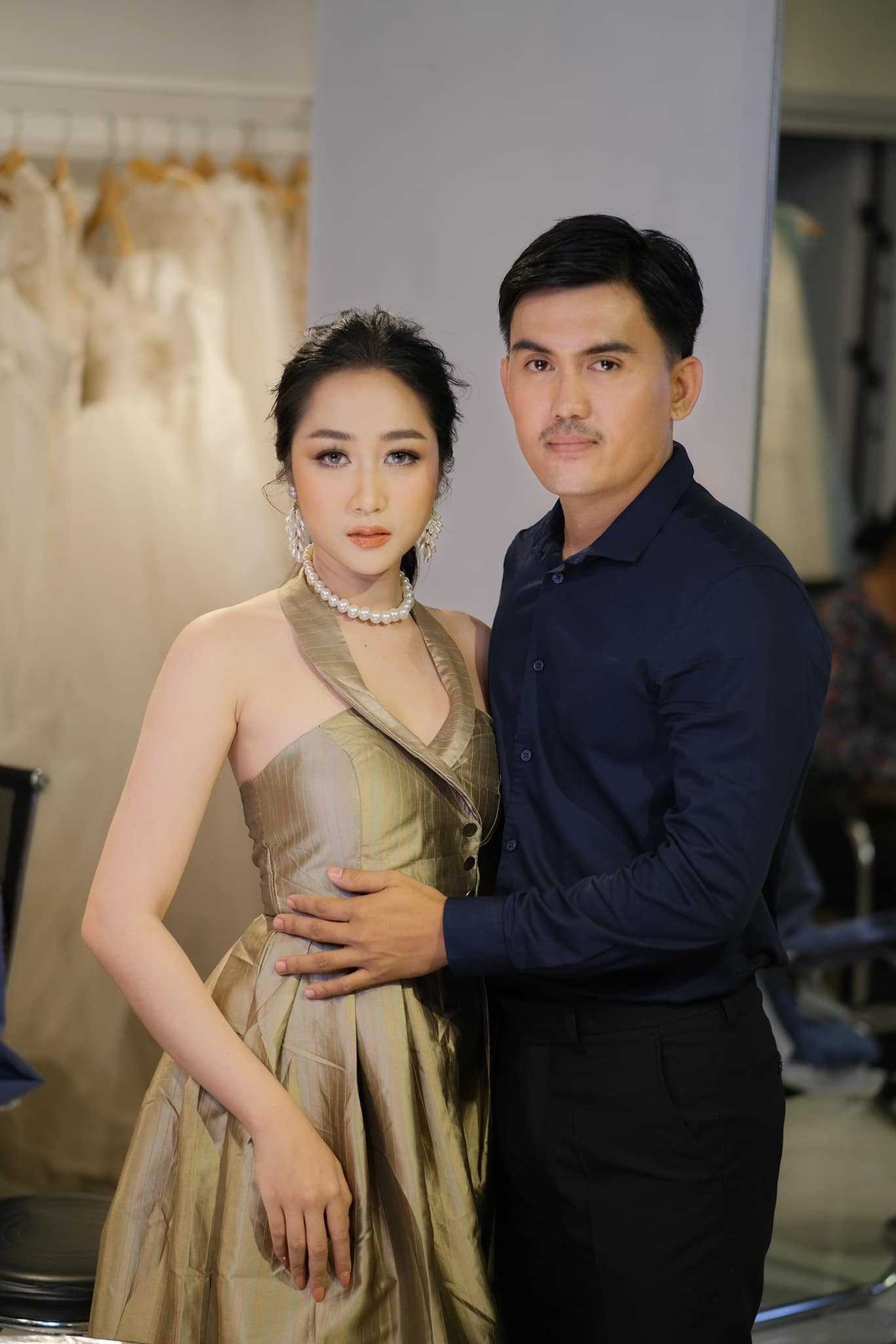 &nbsp;វីរៈ និច និង គូដណ្ដឹង&nbsp;