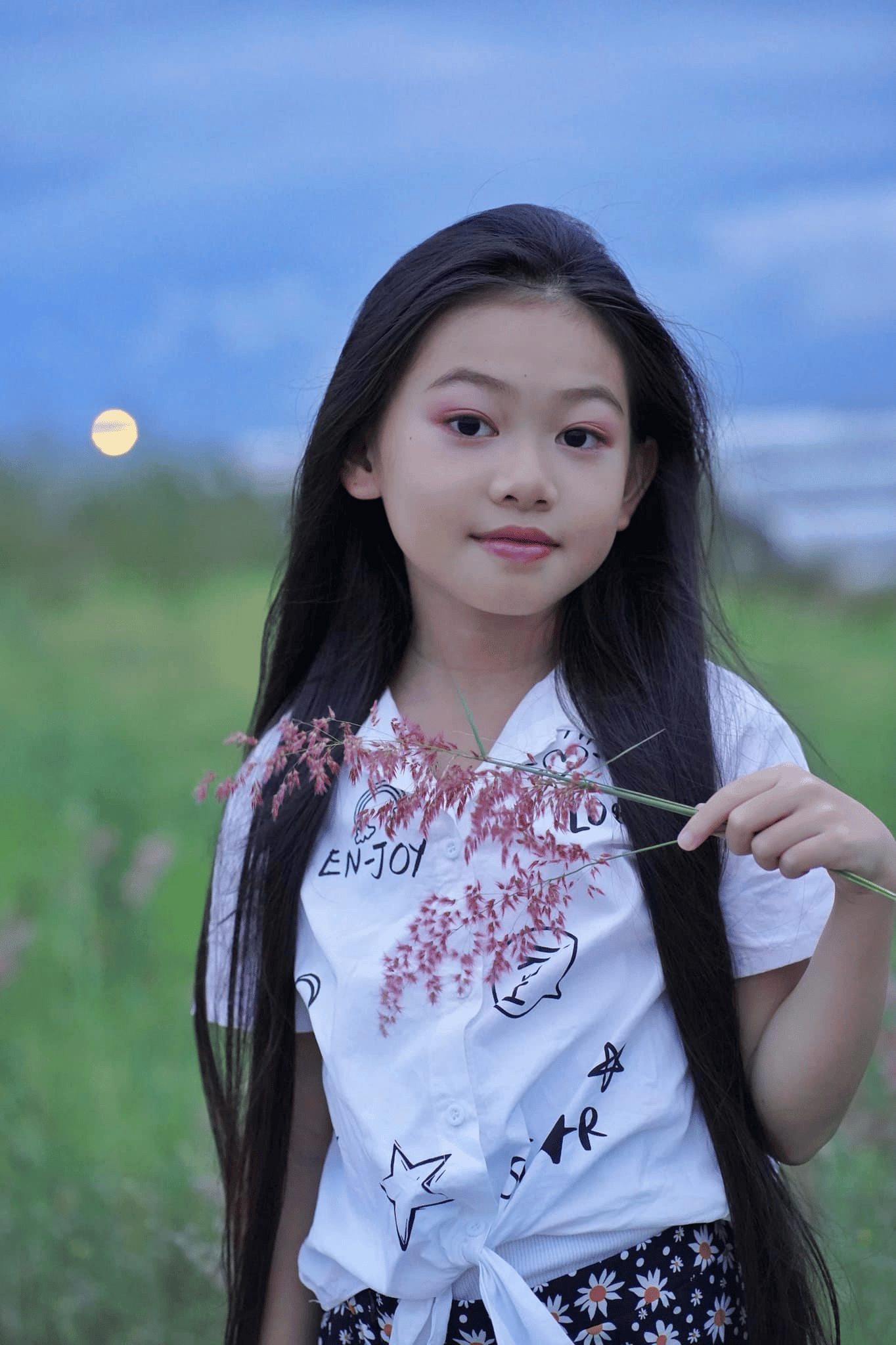 &nbsp; កុមារី&nbsp;ម៉ានីកា