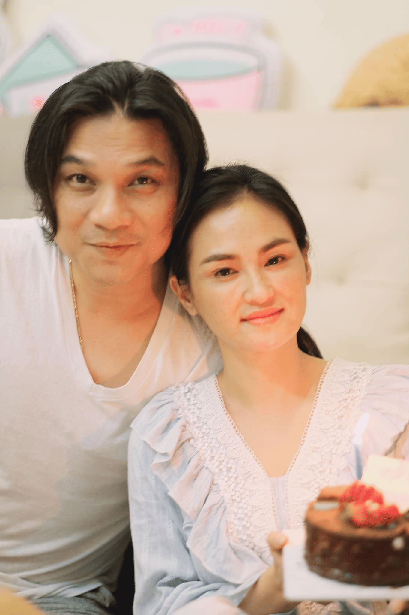 តារាចម្រៀង សុគន្ធ និសា និងស្វាមី