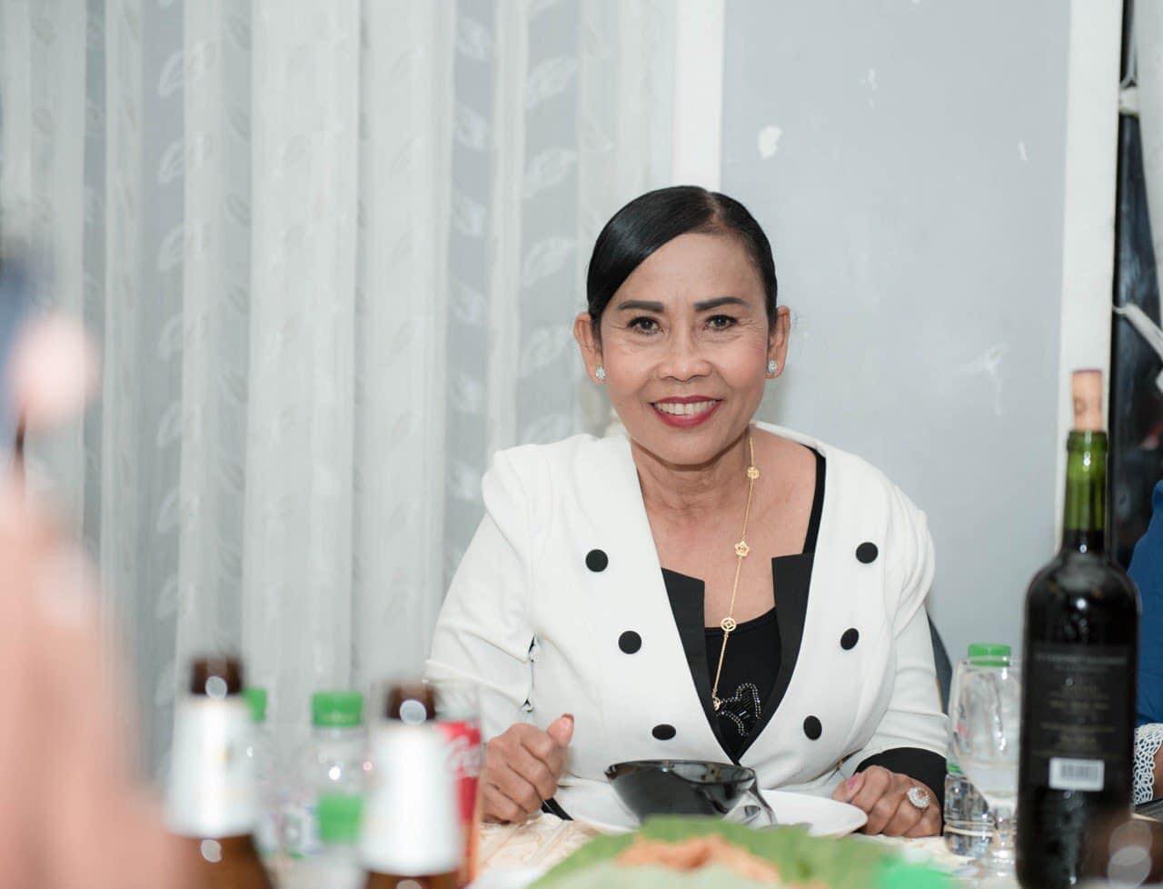 យាយយ៉យ&nbsp;