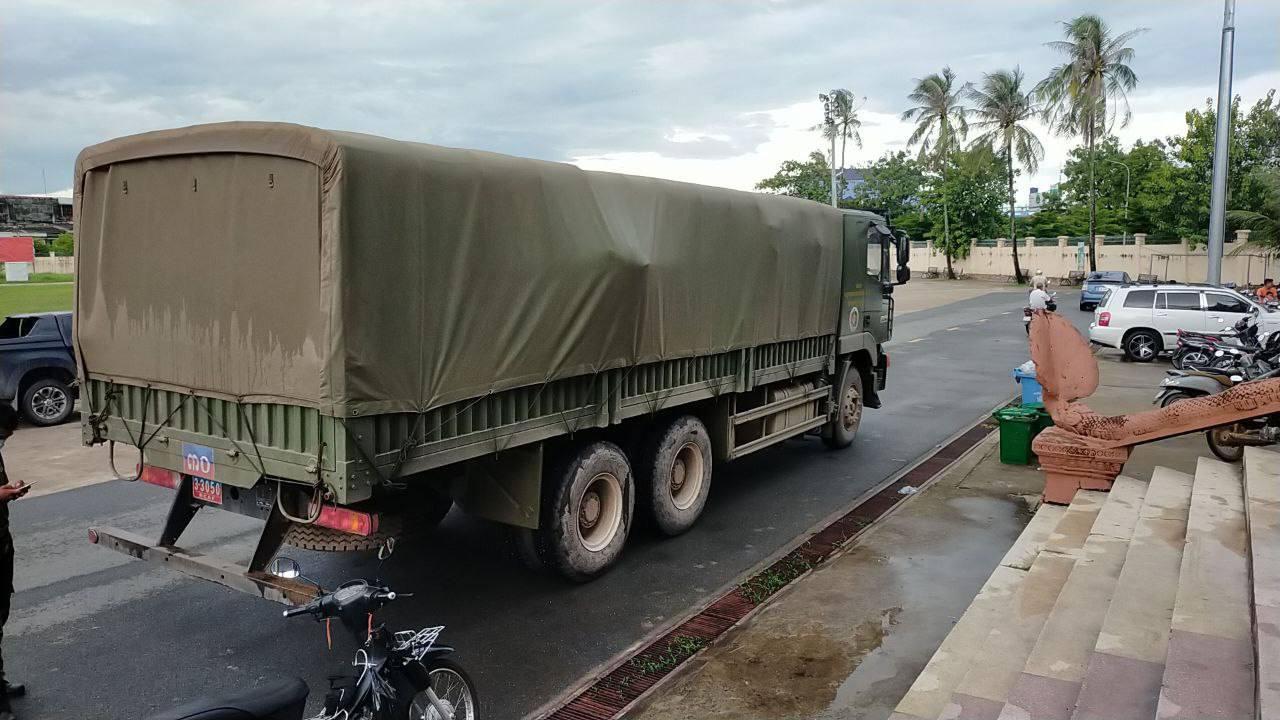 ក្បួនឡានដឹកផ្លែមៀនប៉ៃលិន