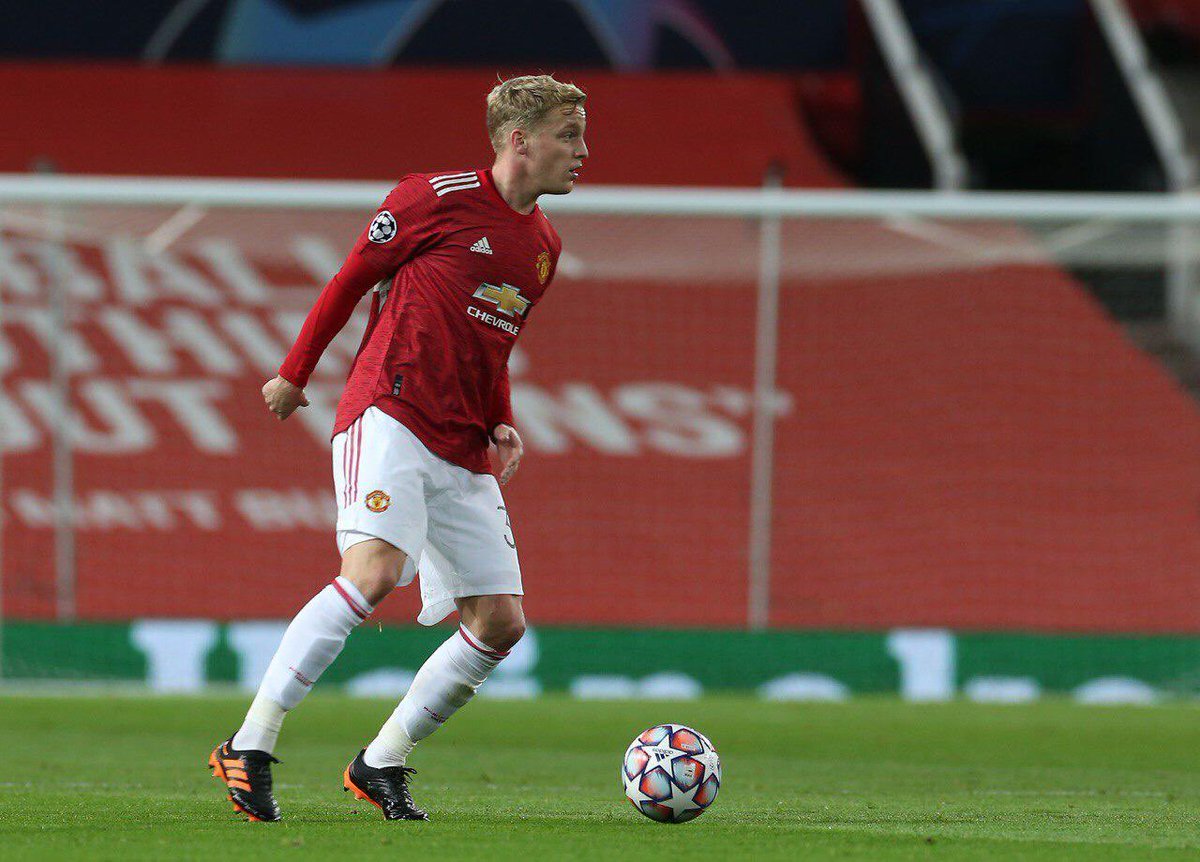 ខ្សែបម្រើ&nbsp;Donny van de Beek