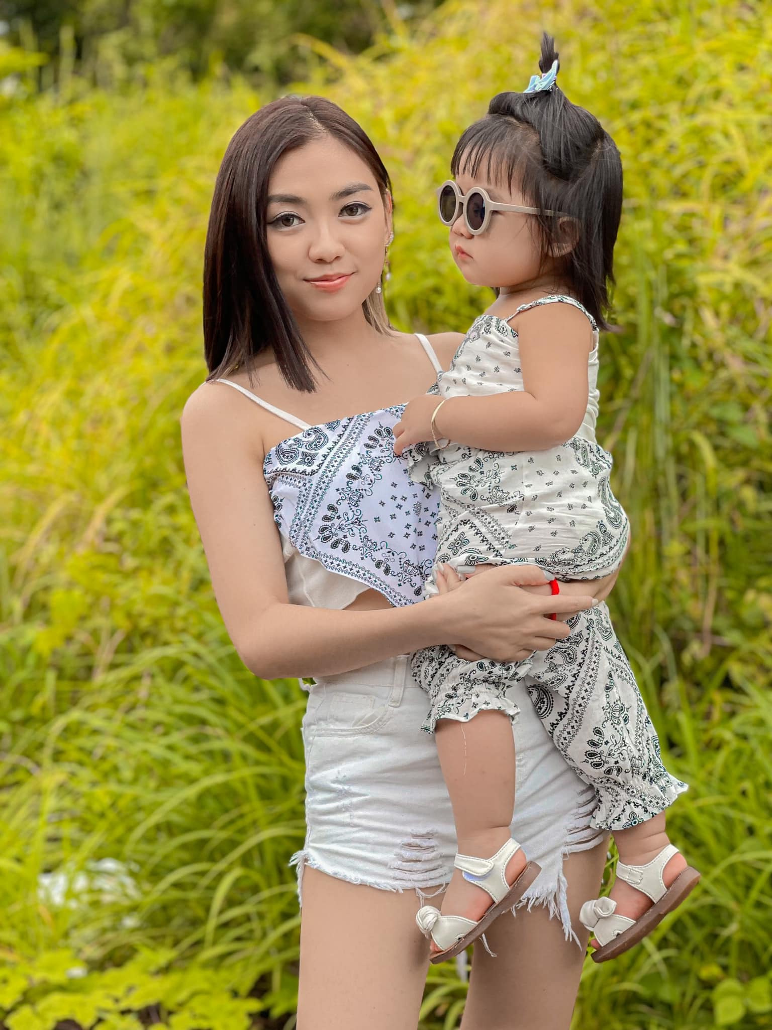 ភរិយា និង កូន នី​ រតនា