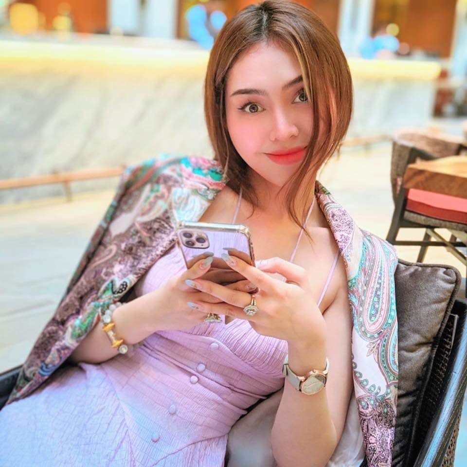 តារាស្រី ហ្វីយ៉ាតា