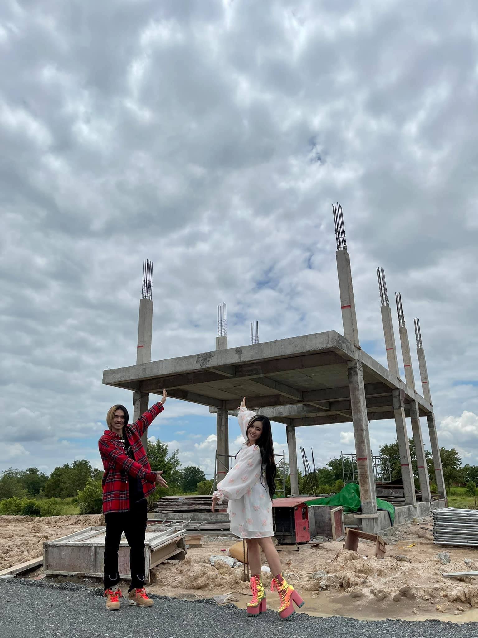 ទេព បូព្រឹក្សនិង  ជី ដេវីត