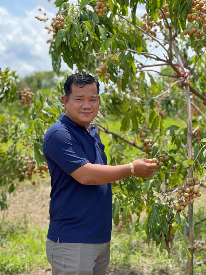 ពូម៉ៅ