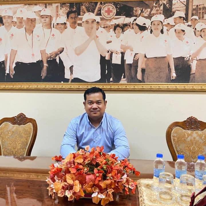 ពូម៉ៅ
