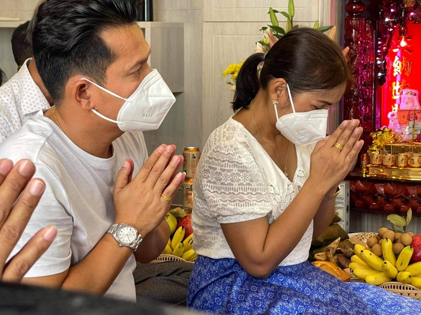 លោក ខាន់ ជេមស៌ និងភរិយា