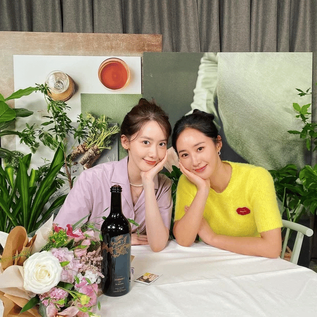 Yoona និង Yuri