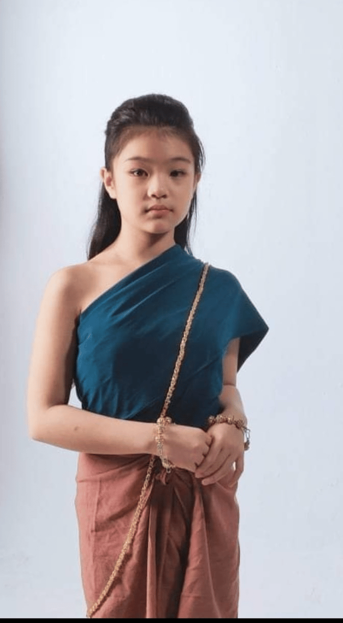 កុមារី រ៉ាស៊ី លីខារីសា