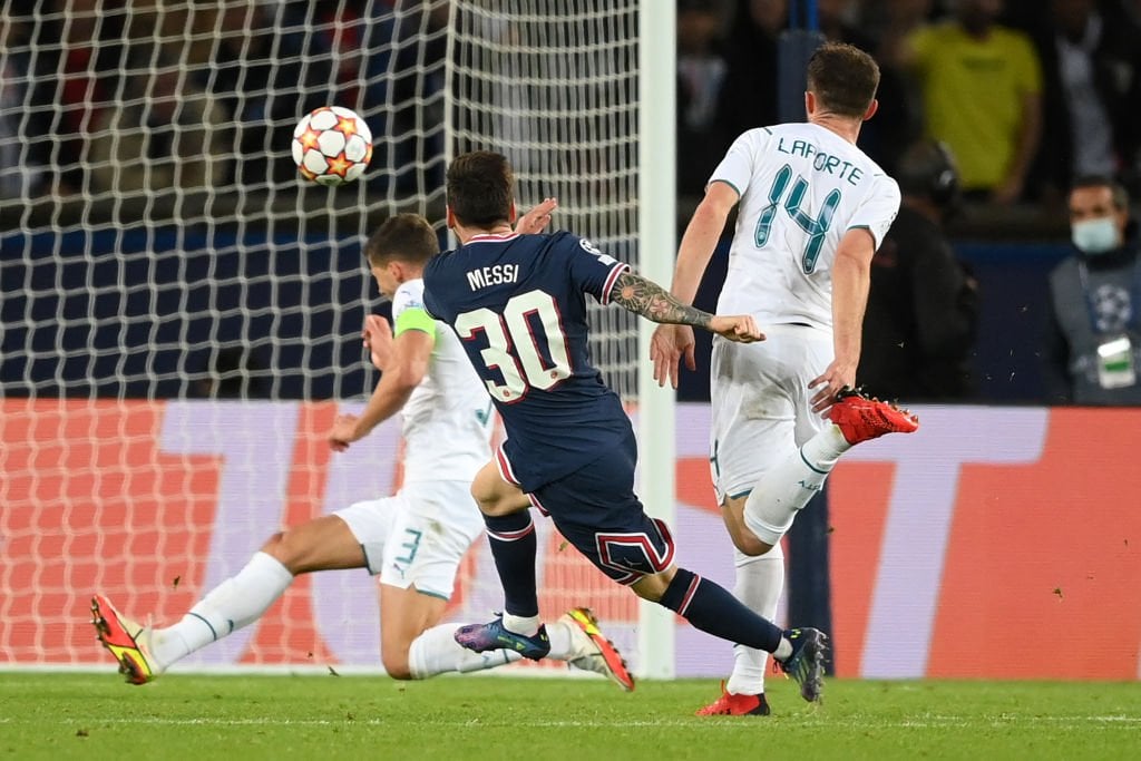 គ្រាប់បាល់ដំបូងរបស់ Lionel Messi