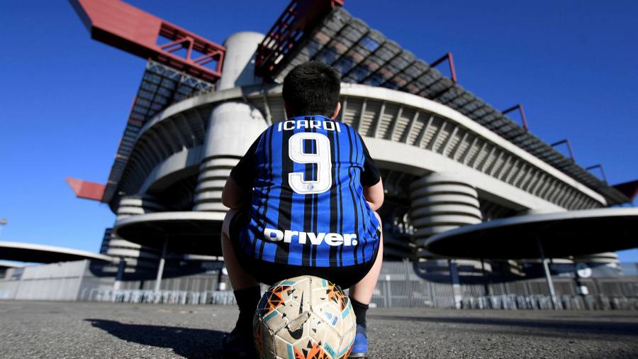 កីឡដ្ឋាន San Siro របស់ Inter Milan 