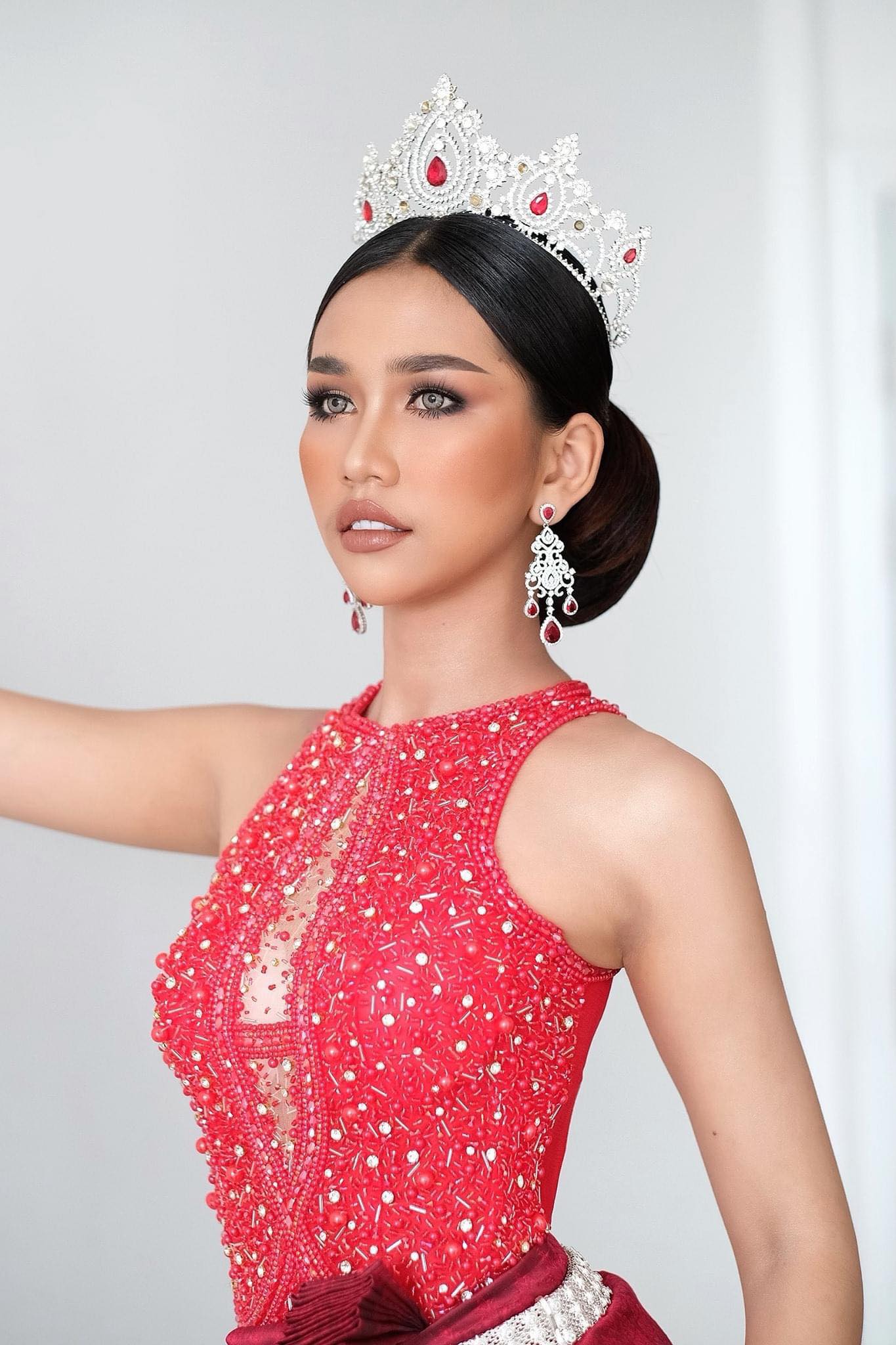&nbsp; កញ្ញា&nbsp;អែម គុណថង&nbsp;
