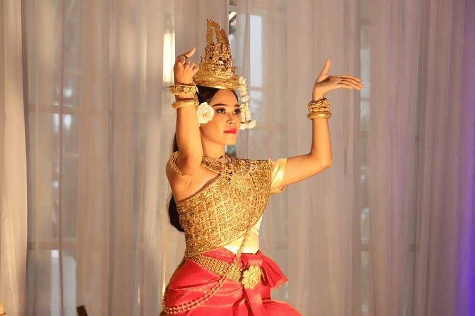 &nbsp; កញ្ញា&nbsp;ឌី ហ្សូលី