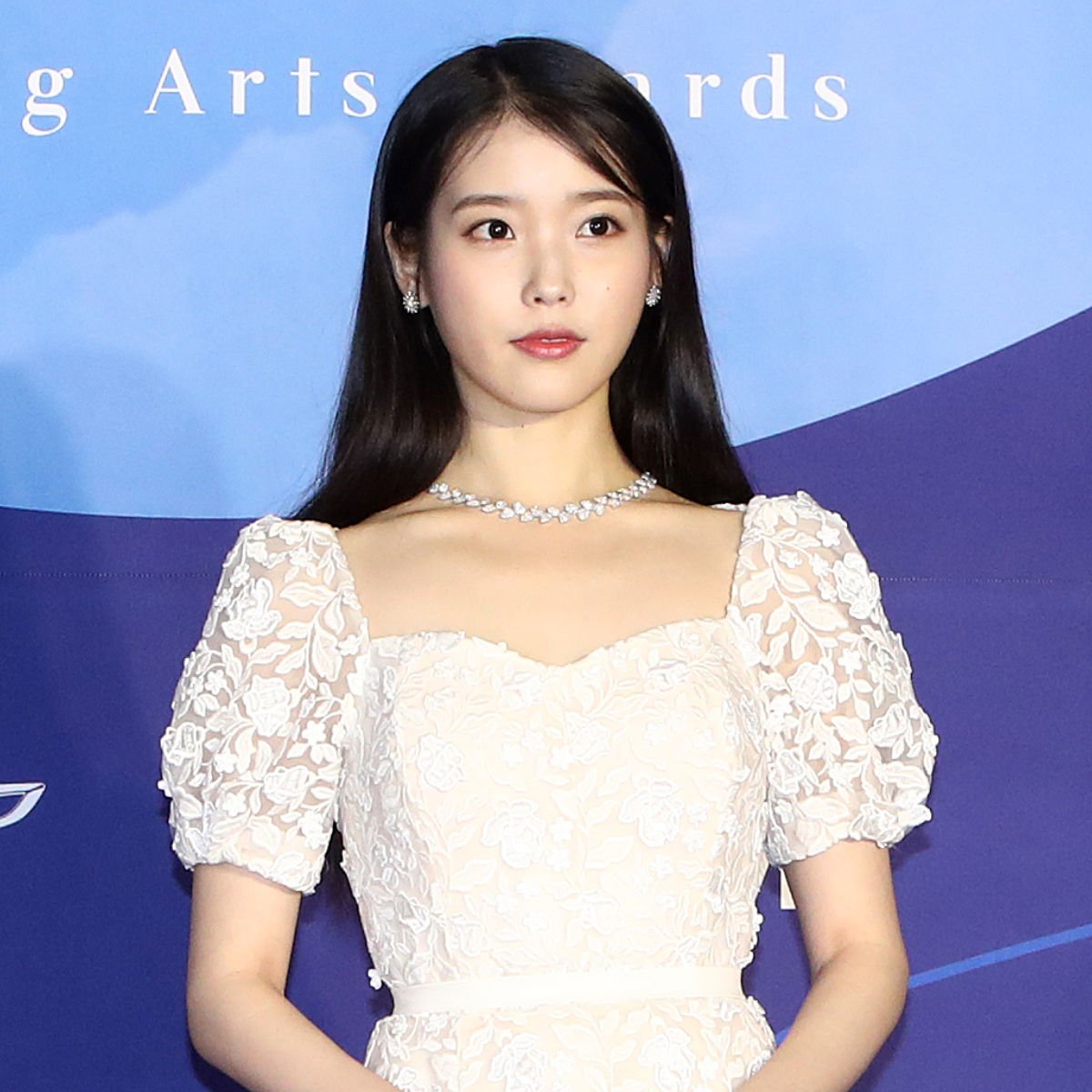 IU