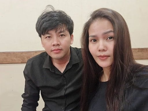 អ្នកឧកញ៉ា ឡេង ណាវ៉ាត្រា និងភរិយា