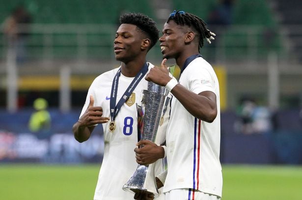កីឡាករ Paul Pogba និង&nbsp;Aurelien Tchouameni