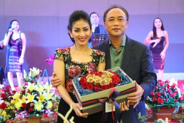 &nbsp; ឧកញ៉ា គិត​ ម៉េង ​និងភរិយា