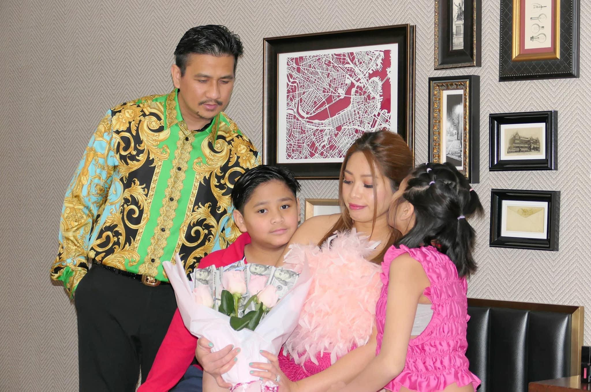 &nbsp;លោក ហង្ស ឈា ជាមួយភរិយា