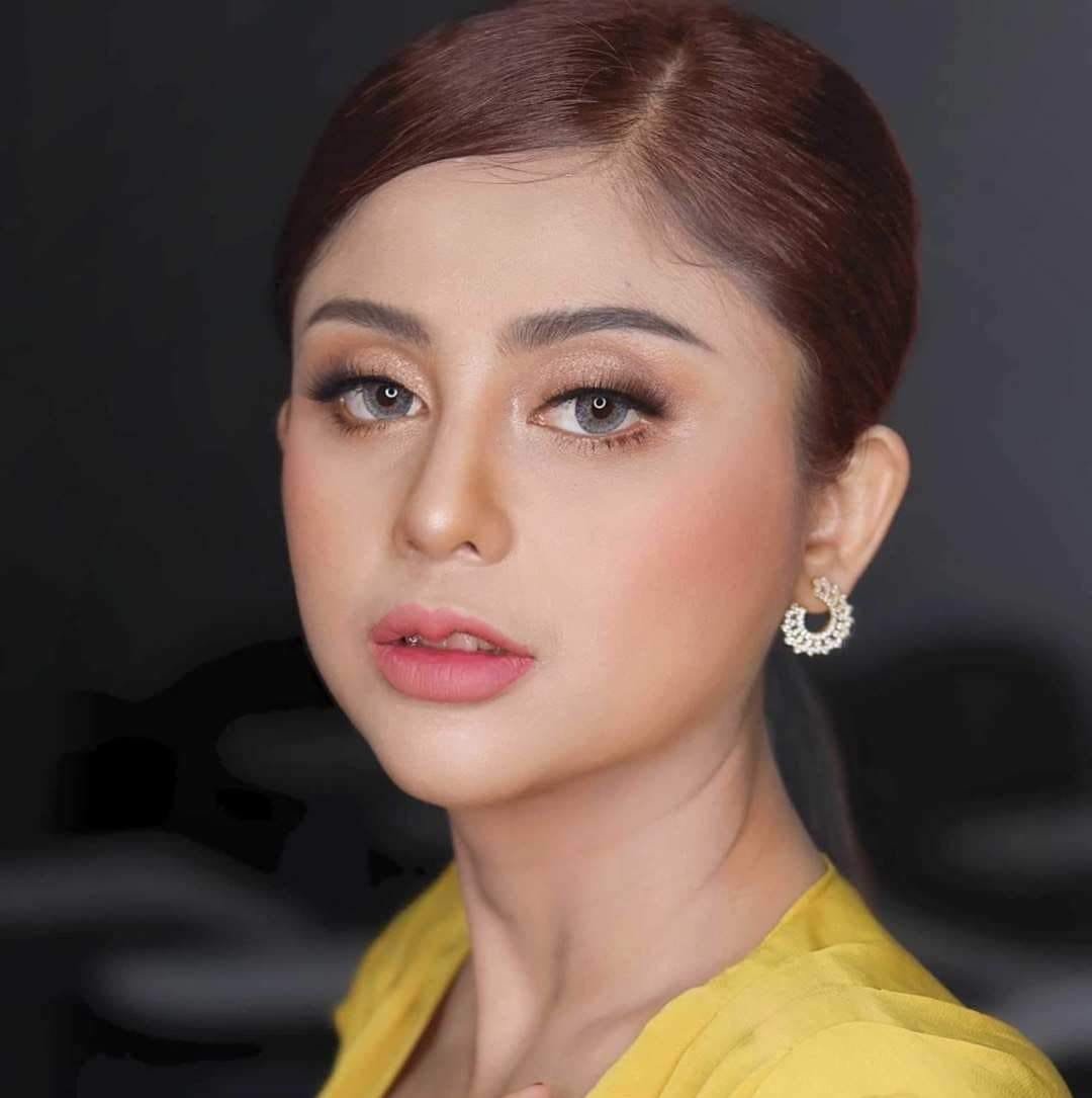 កញ្ញា អេណារ៉ូស