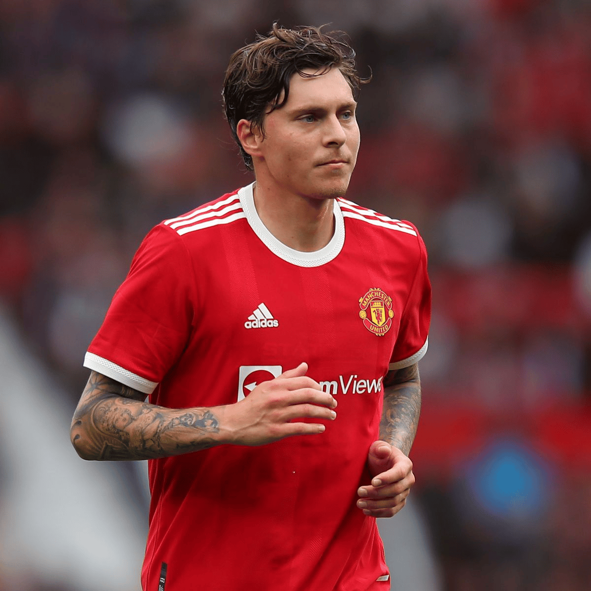 &nbsp; ខ្សែការពារ&nbsp;Victor Lindelof