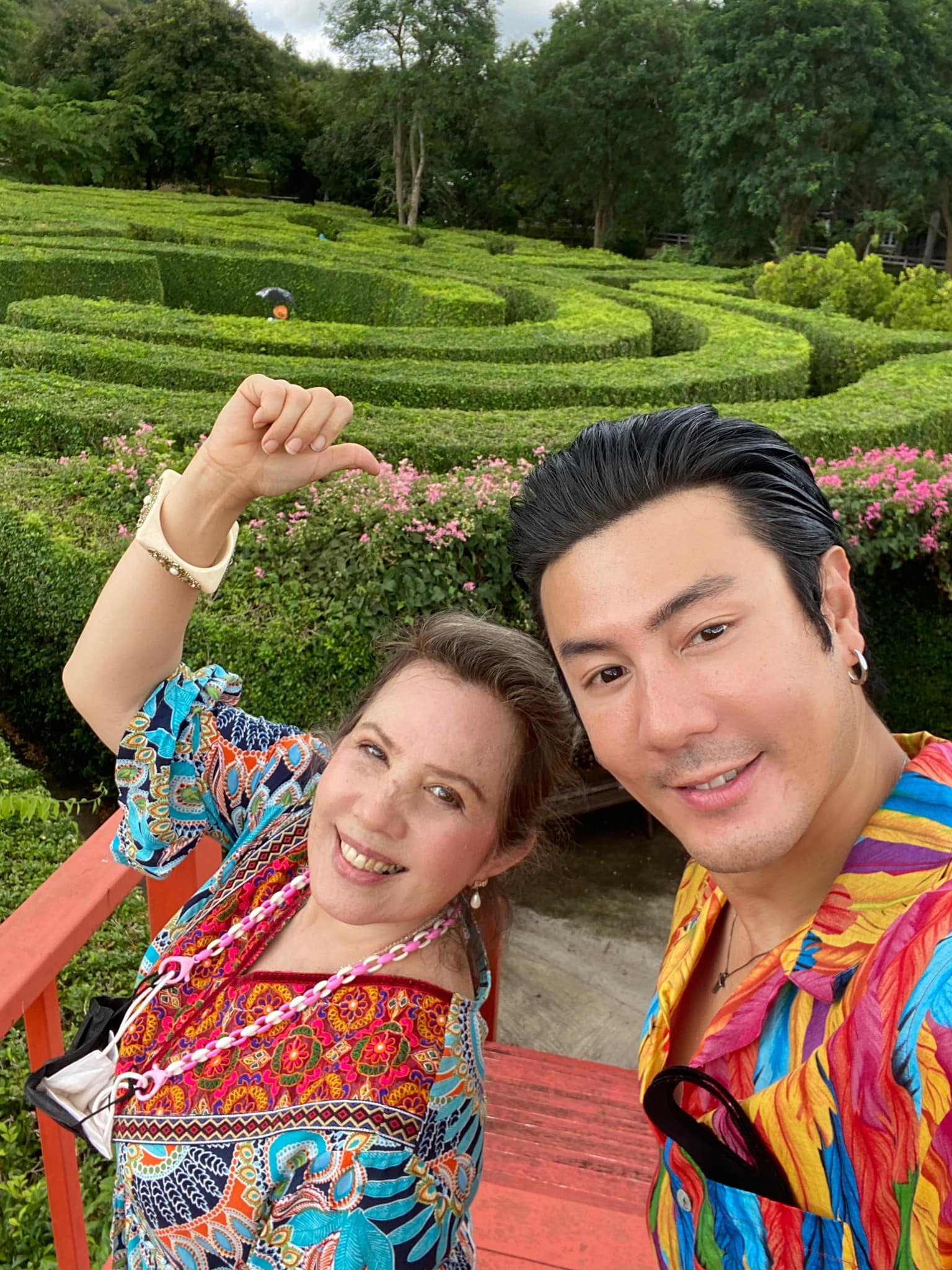 Dome Pakorn និងម្ដាយ