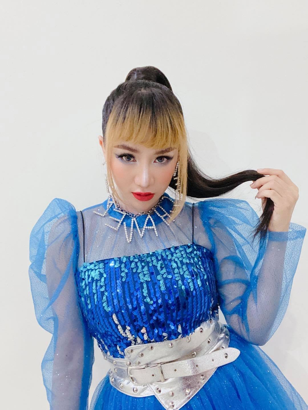 យូរី