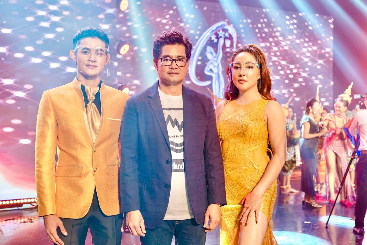 លោក​វិសាល​ និងមិត្តសិល្បករ