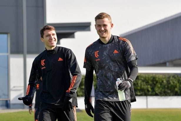 Federico Chiesa&nbsp;និង&nbsp;Matthijs de Ligt