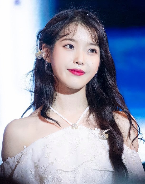 IU