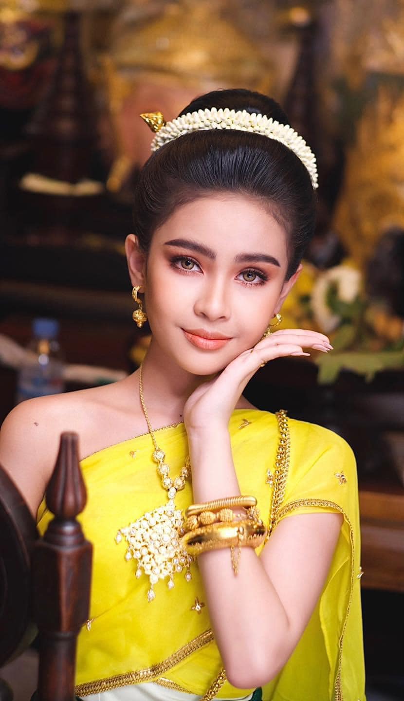 ល្អហួស