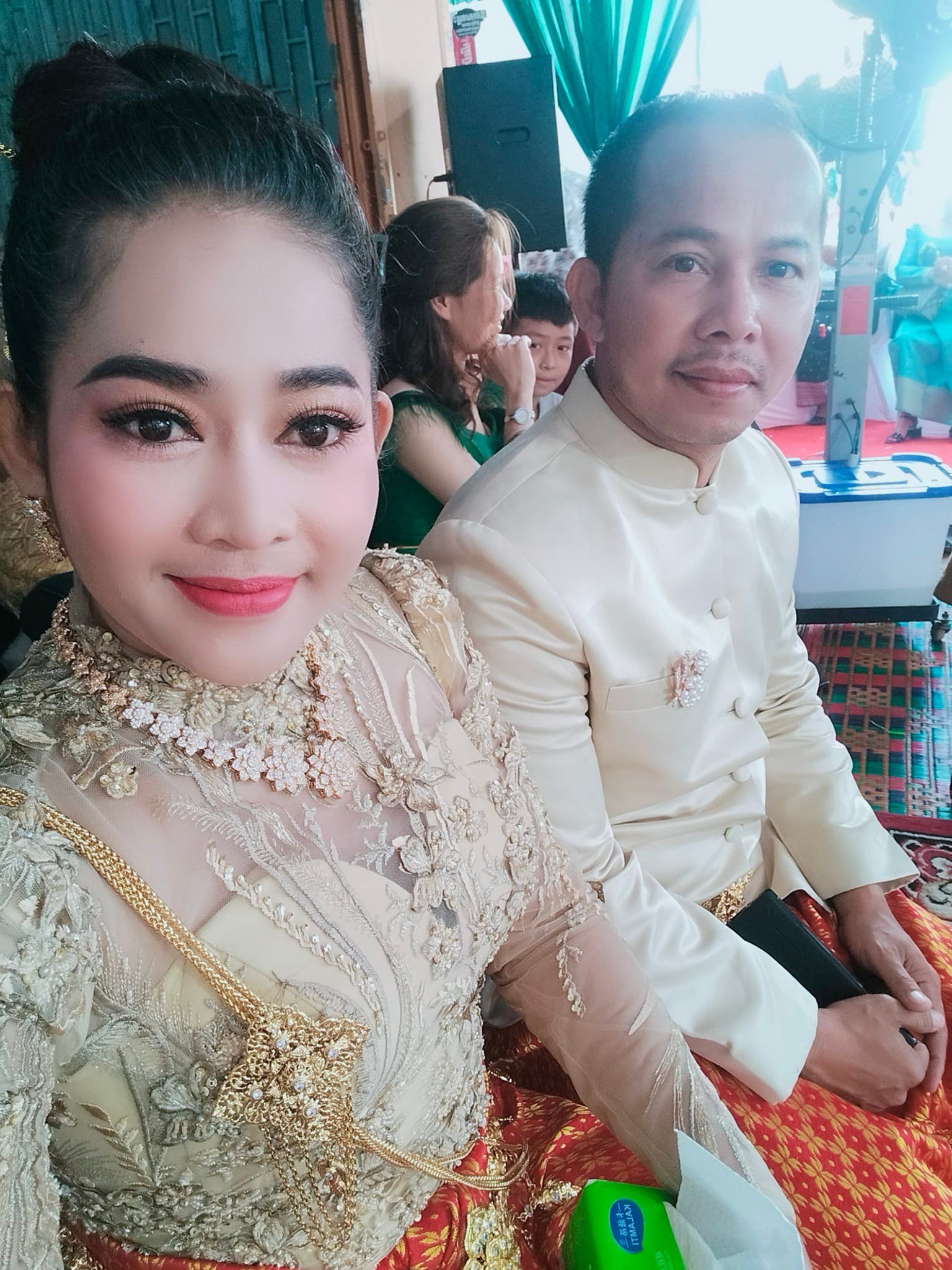 ខ្ញុង និងនាយកៃដ