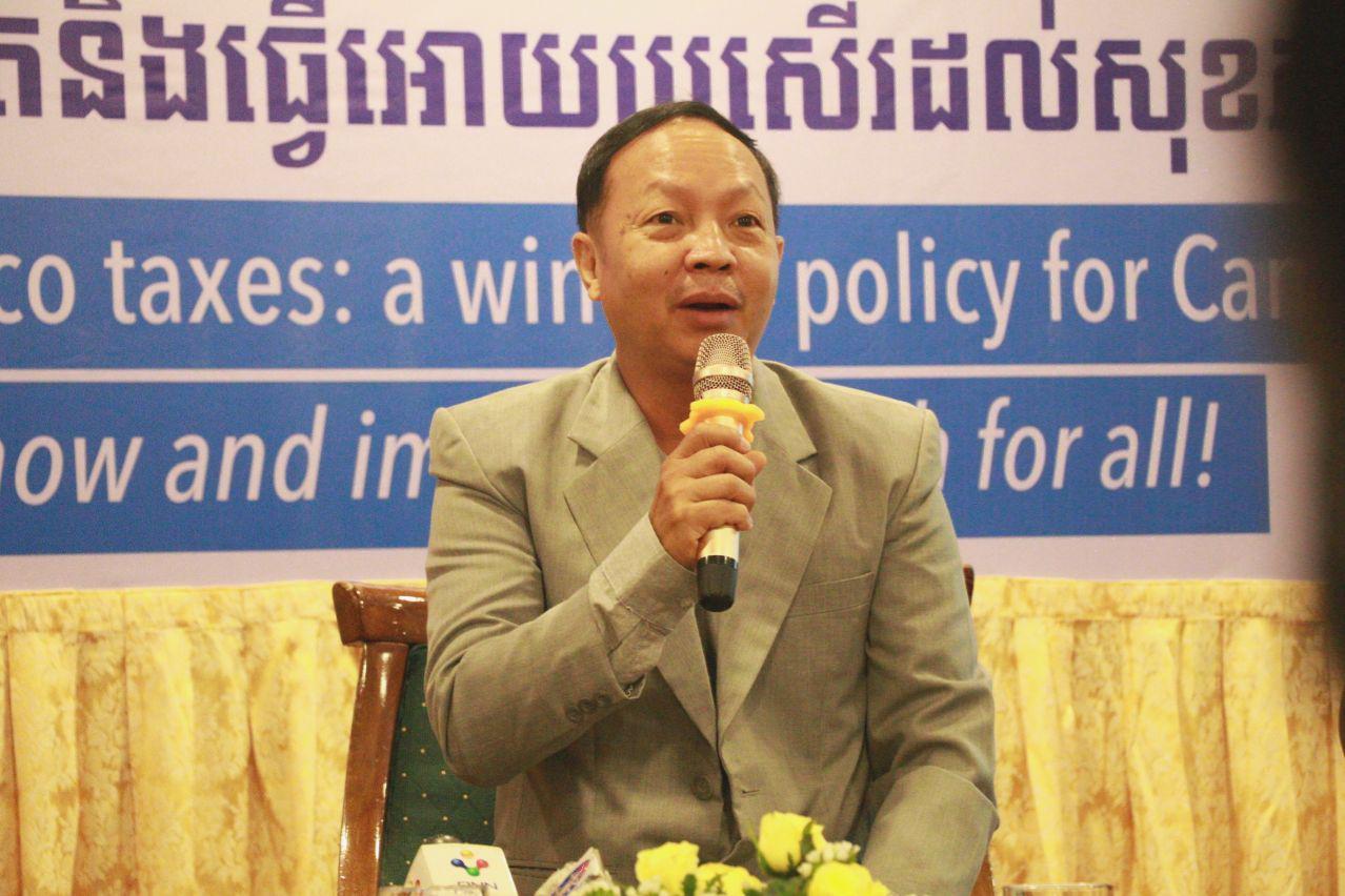 &nbsp; លោកវេជ្ជបណ្ឌិត&nbsp;មុំ គង់&nbsp;នាយកប្រតិបត្តិអង្គការចលនា ដើម្បីសុខភាពកម្ពុជា&nbsp;&nbsp;