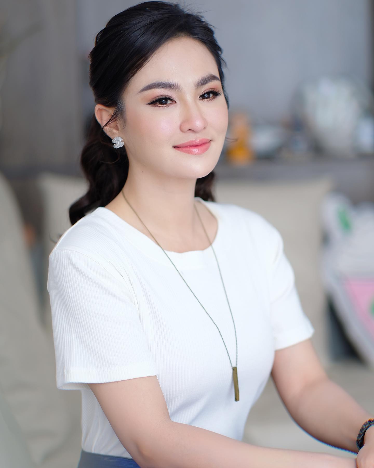 &nbsp;សុគន្ធ និសា (រូបថ្មី)