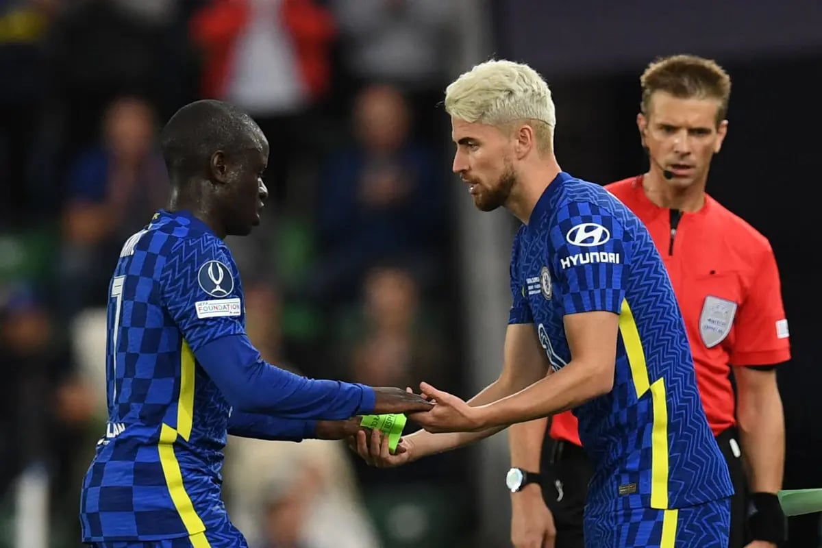 ខ្សែបម្រើ N'Golo Kante និង Jorginho