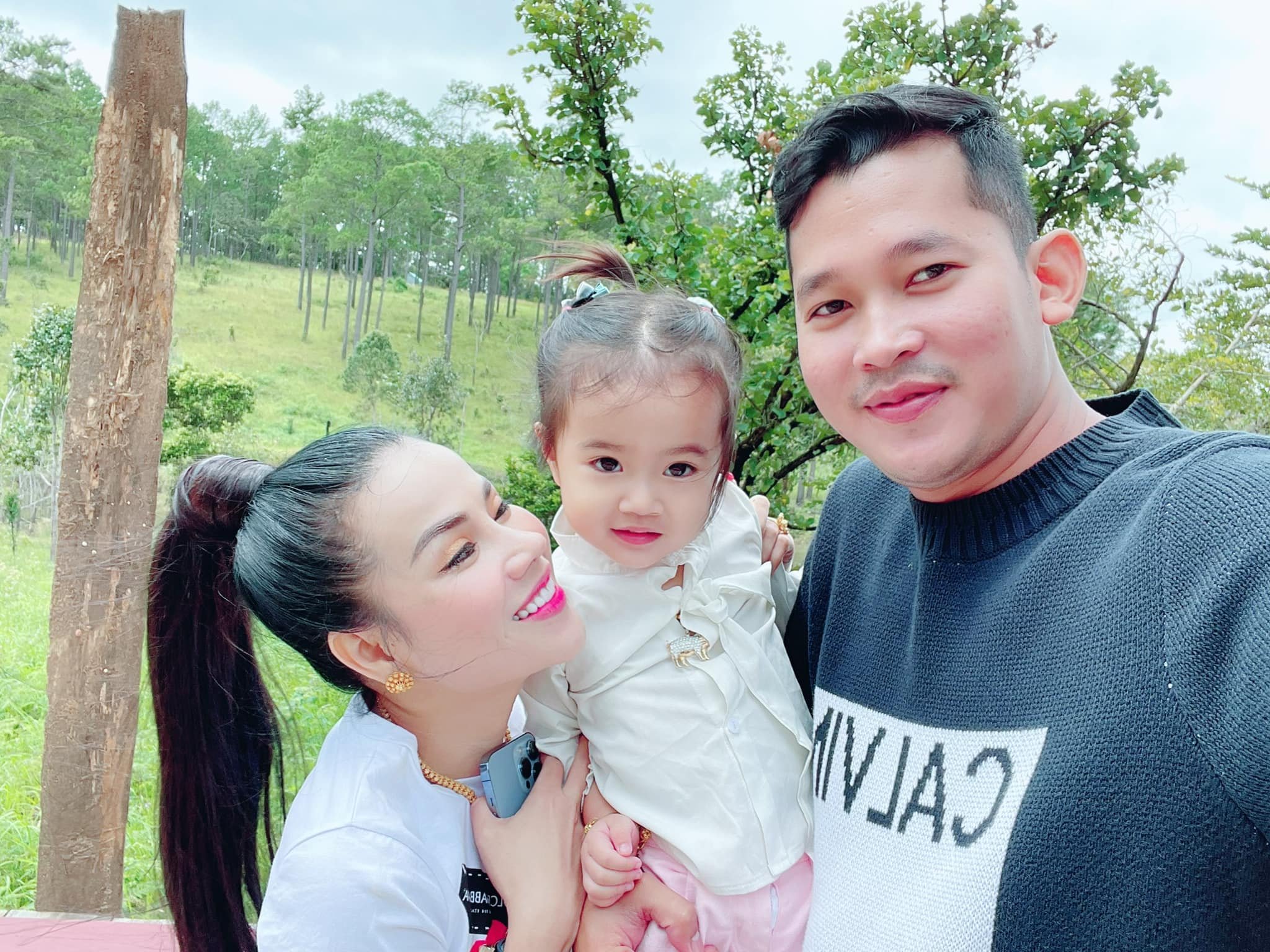 អ្នកនាង Love Riya និងគូស្នេហ៍ថ្មី