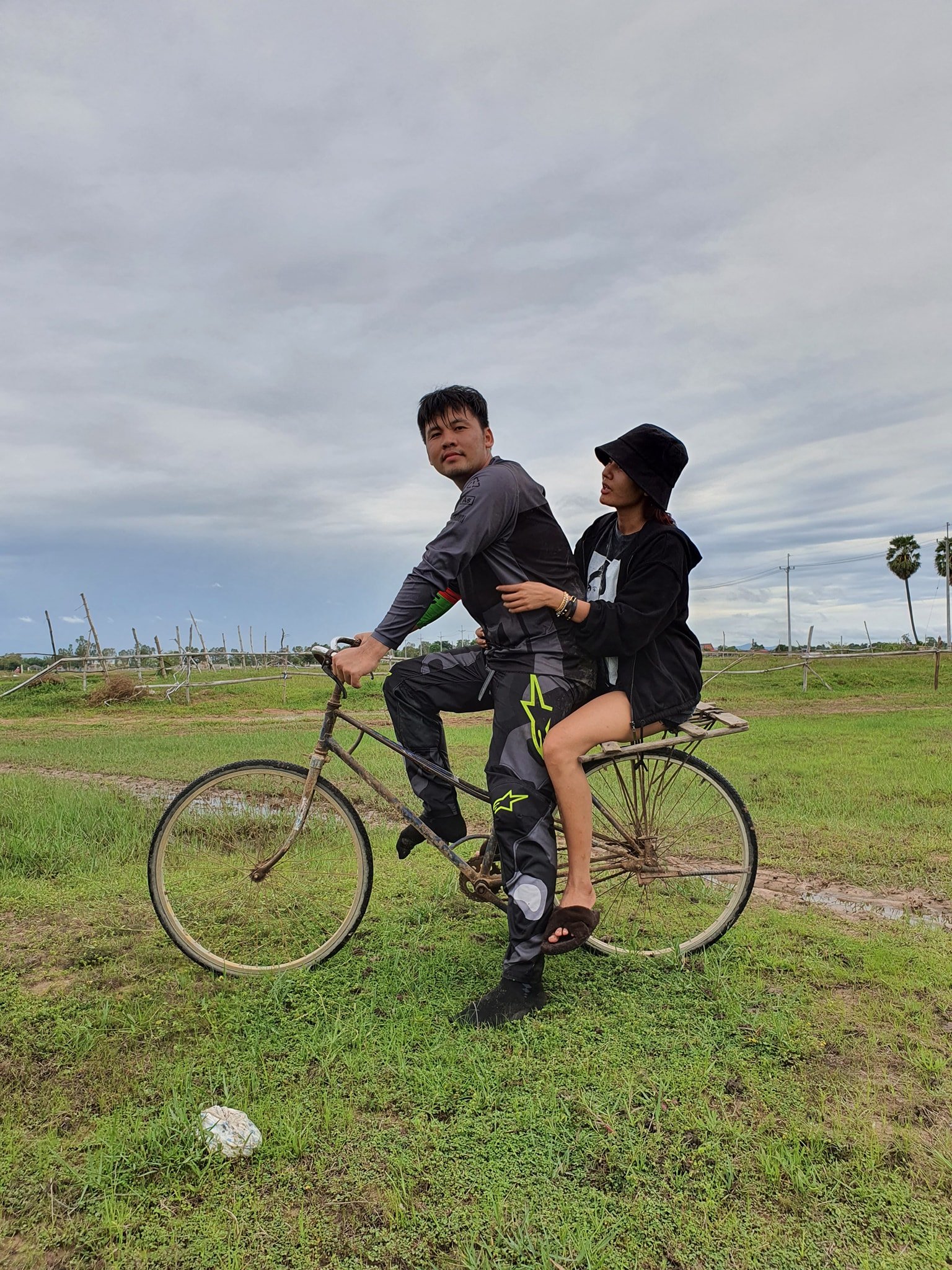 &nbsp; អ្នកឧកញ៉ា&nbsp;ឡេង ណាវ៉ាត្រា និង ភរិយា