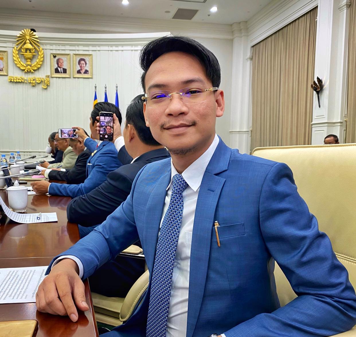 លោក William Guang