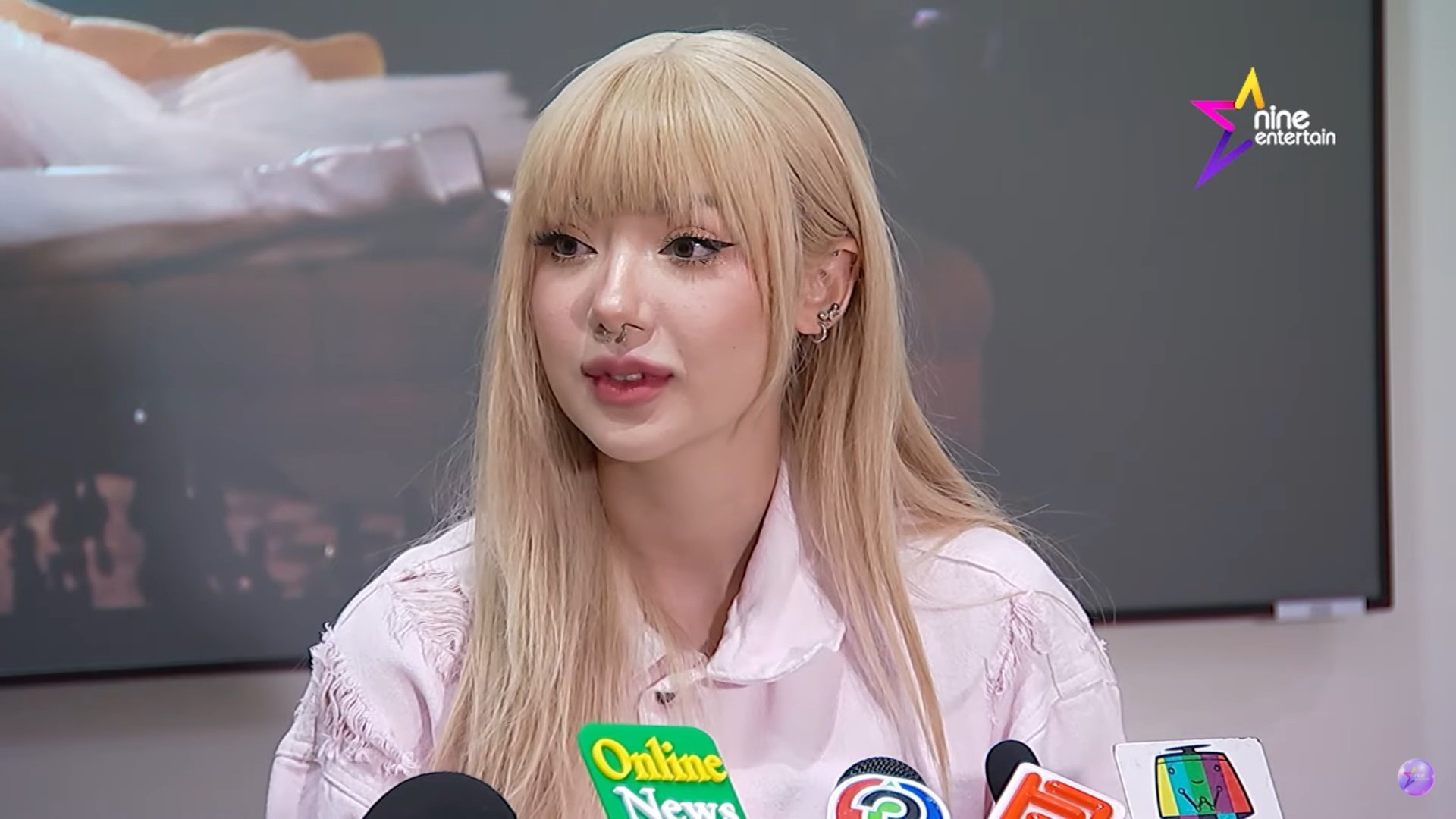 Jannine Weigel រៀបរាប់ទាំងទឹកភ្នែក