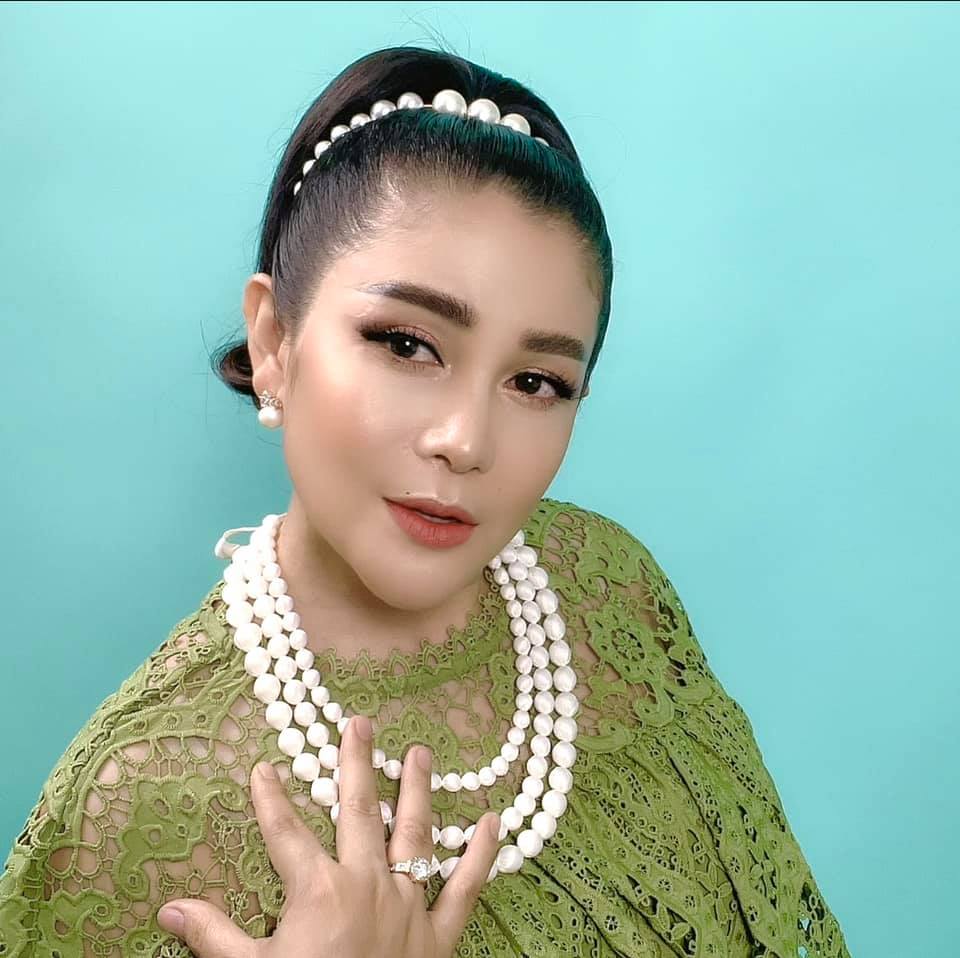 អ្នកនាង ឈួន សុវណ្ណឆៃ&nbsp;