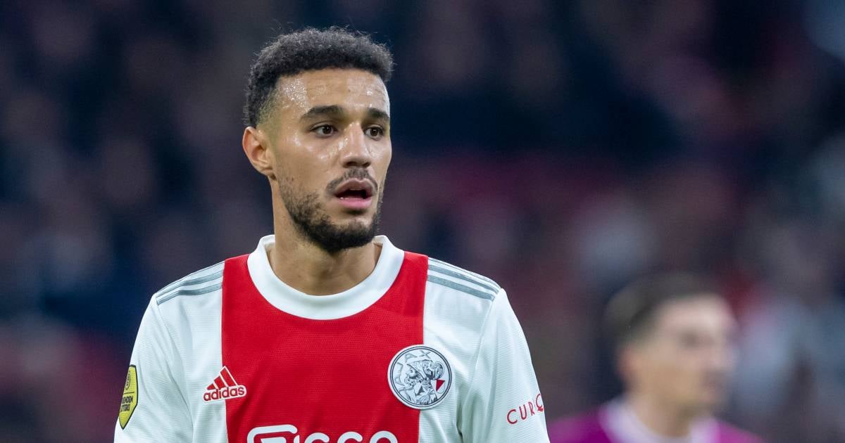 ខ្សែការពារ Noussair Mazraoui&nbsp;