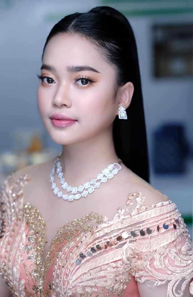 នីឡា
