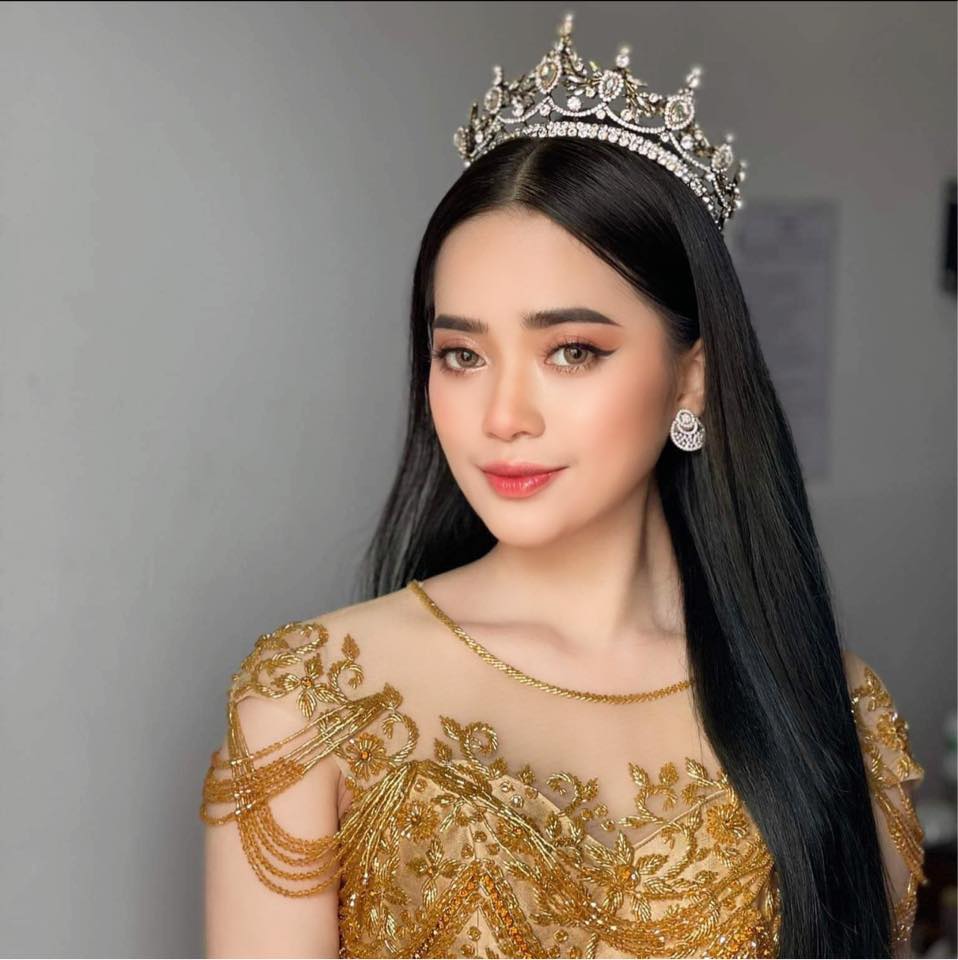 នីឡា