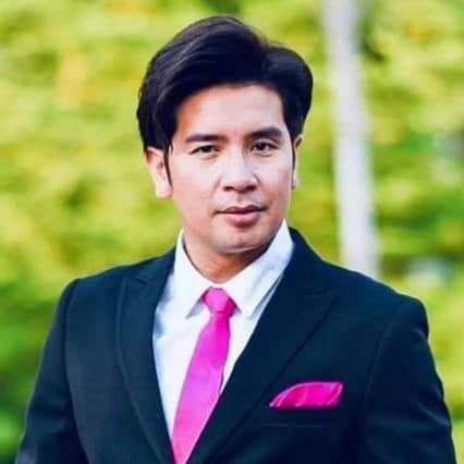 លោកប៉ែន ចំរ៉ុង