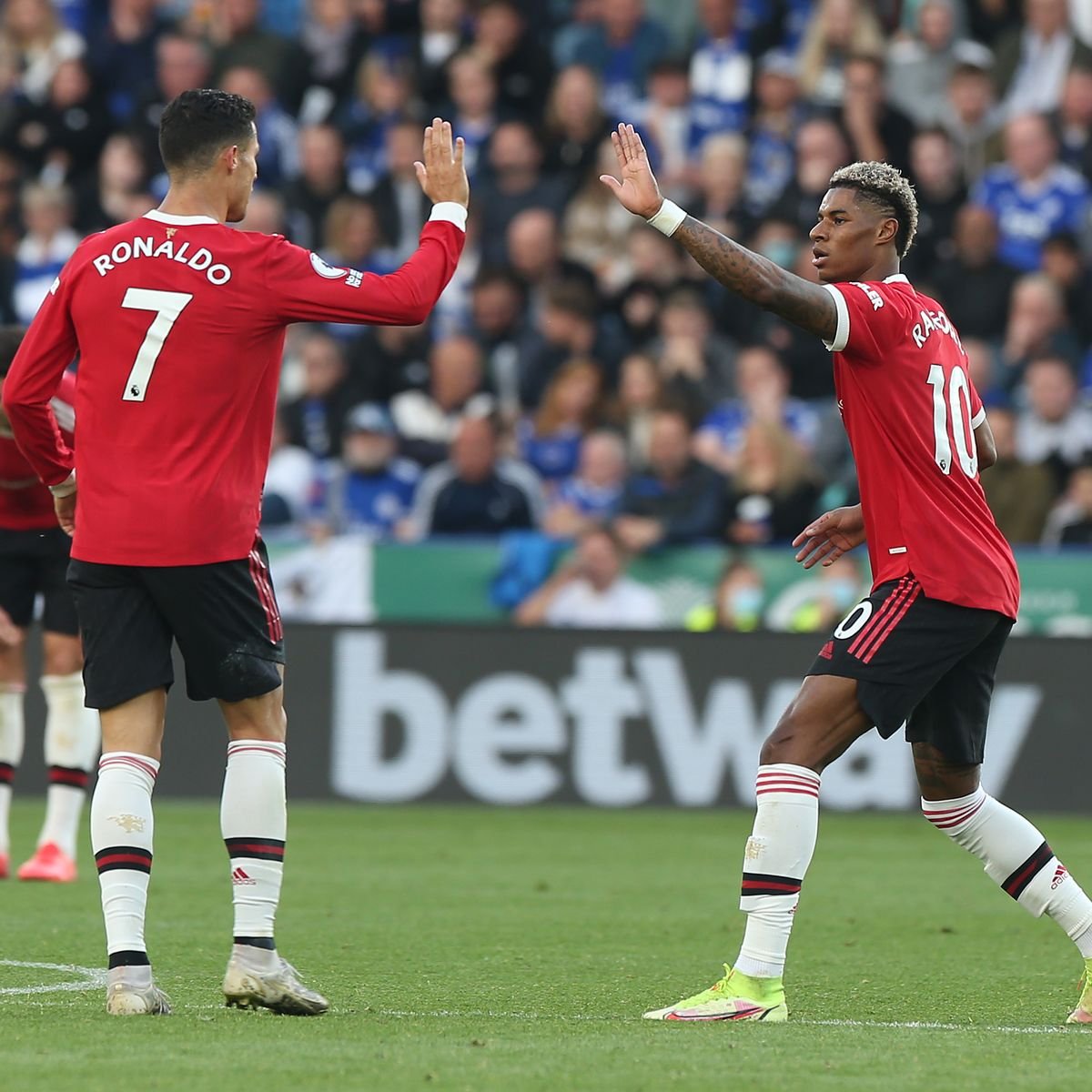 កីឡាករ Marcus Rashford និង Cristiano Ronaldo