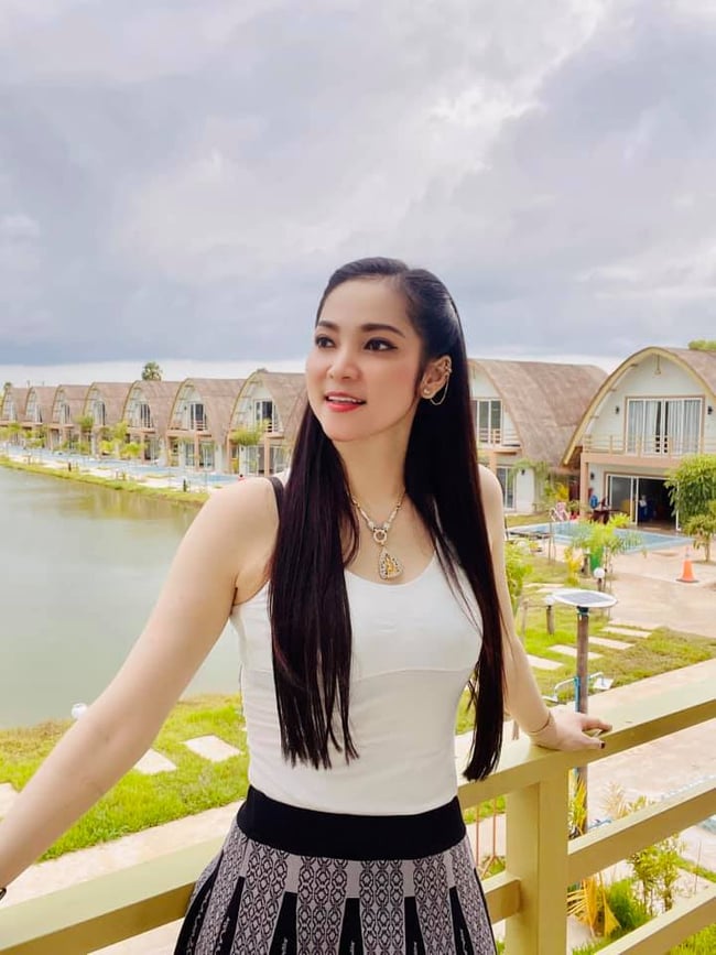 &nbsp; តារាសម្តែងជើងចាស់&nbsp;លី ម៉ារីណា
